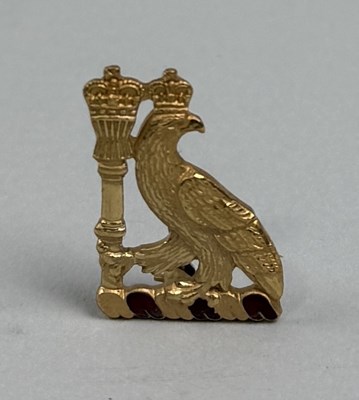 Lot 171 - A 9CT GOLD BROOCH, ROYAL COLLEGE OF SURGEONS, ENGLAND