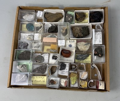 Lot 425 - A COLLECTION OF FINE MINERAL SPECIMENS