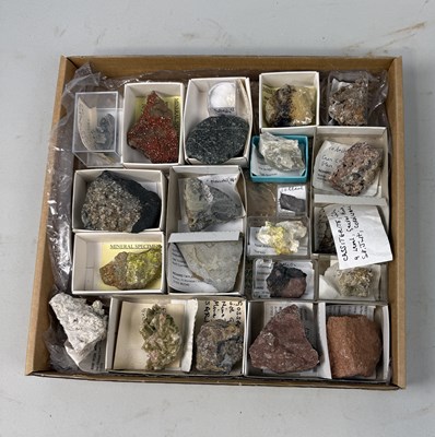 Lot 426 - A COLLECTION OF FINE MINERAL SPECIMENS