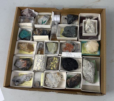 Lot 428 - A COLLECTION OF FINE MINERAL SPECIMENS