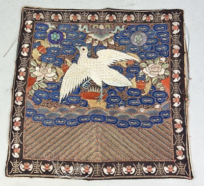 Lot 588 - A CHINESE SILK EMBROIDERED RANK BADGE WITH AN EGRET