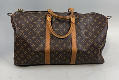 Lot 854 - A VINTAGE LOUIS VUITTON MONOGRAM DUFFEL BAG