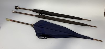 Lot 324 - THREE VINTAGE PARASOLS TO INCLUDE ONE WITH 9CT GOLD BANDING