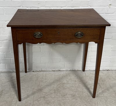 Lot 959 - A GEORGIAN MAHOGANY SIDE TABLE