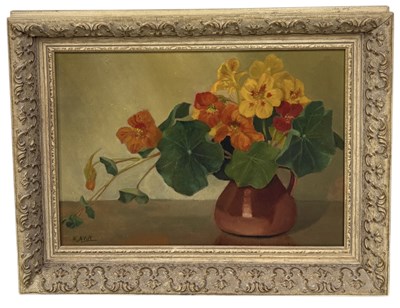 Lot 548 - AN OIL PAINTING ON CANVAS DEPICTING A STILL LIFE WITH FLOWERS IN A JUG