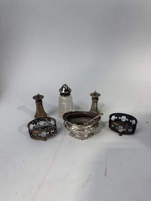 Lot 122 - MIXED SILVER ITEMS