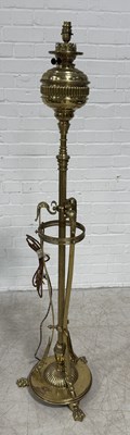 Lot 896 - A BRASS STANDARD OIL LAMP BY PALMER & CO