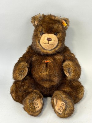 Lot 1023A - A STEIFF BEAR