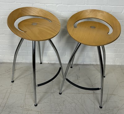 Lot 1060 - A PAIR OF ITALIAN MAGIS LYRA BAR STOOLS