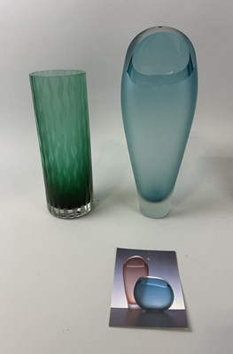 Lot 898 - A CATHERINE HOUGH GLASS VASE ALONG WITH ANOTHER SIMILAR