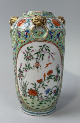 Lot 175 - A 19TH CENTURY CHINESE PORCELAIN VASE