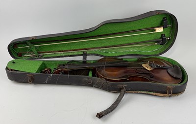 Lot 402 - AN ANTIQUE STEINER VIOLIN IN CASE WITH TWO BOWS