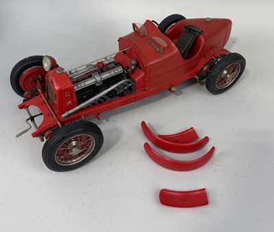 Lot 904 - AN ALFA ROMEO P2 MODEL TOY CAR