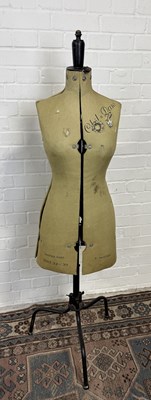 Lot 828 - AN ANTIQUE FASHION MANNEQUIN