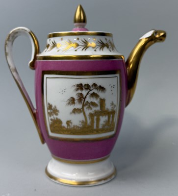 Lot 418 - AN ANTIQUE PINK AND GILT PAINTED PORCELAIN COFFEE POT