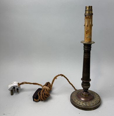 Lot 893 - AN ANTIQUE BRONZE LAMP