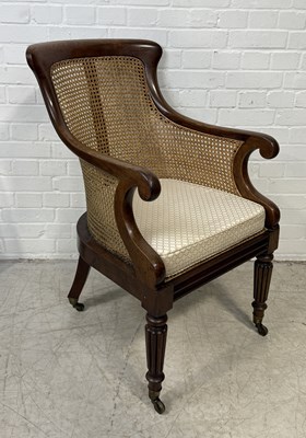 Lot 728 - IN THE MANNER OF GILLOWS: AN EARLY 19TH CENTURY LIBRARY ARMCHAIR