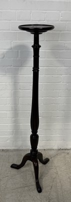 Lot 796 - A MAHOGANY TORCHERE