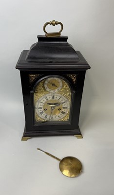 Lot 350 - AN 18TH CENTURY BRACKET CLOCK