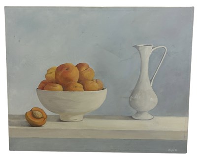 Lot 432 - AN OIL PAINTING ON CANVAS DEPICTING A STILL LIFE WITH PEACHES IN A BOWL