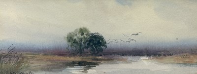 Lot 647 - WILLIAM OUTHWAITE (BRITISH, EARLY 20TH CENTURY): A WATERCOLOUR PAINTING ON PAPER DEPICTING A LANDSCAPE SCENE