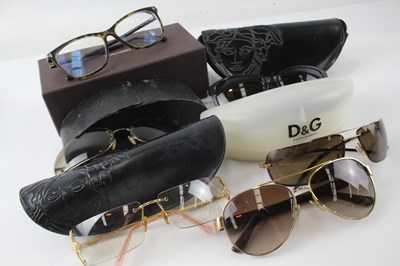 Lot 1164 - A VARIETY OF DESIGNER SUNGLASSES/ GLASSES, INCLUDING CASES