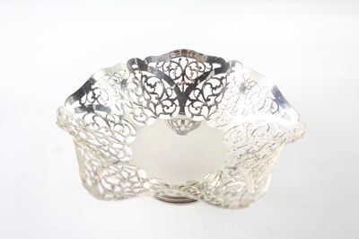 Lot 243 - A .925 STERLING SILVER BON BON DISH