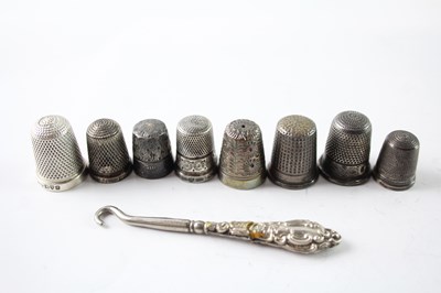 Lot 247 - NINE 925 STERLING SILVER THIMBLES AND BUTTON HOOK INCLUDING CHARLES HORNER