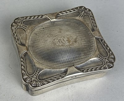 Lot 249 - ANTIQUE EDWARDIAN 1910 BIRMINGHAM STERLING SILVER JEWELLERY BOX