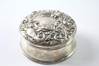 Lot 207 - A BIRMINGHAM STERLING SILVER JEWELLERY BOX