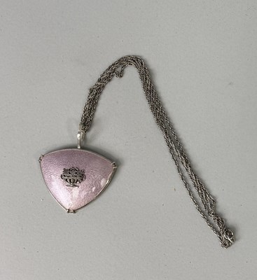 Lot 878A - A GUILLOCHE ENAMEL AND SILVER PENDANT WITH SILVER CHAIN