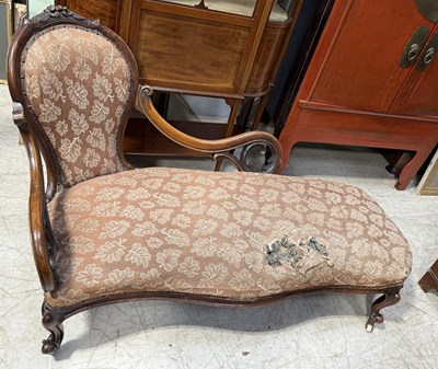 Lot 812B - A VICTORIAN MAHOGANY CHAISE LOUNGE