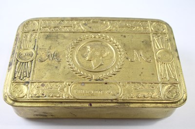 Lot 1189 - A WW1 1914 PRINCESS MARY CHRISTMAS TIN