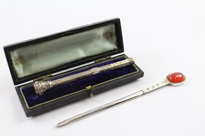 Lot 231 - A .800 AND .925 STERLING SILVER PROPELLING PENCIL AND LETTER OPENER