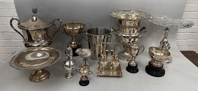 Lot 625 - A COLLECTION OF SILVER PLATE TO INCLUDE CAMPAGNA URNS, PEDESTAL GLASS CENTREPIECE, TROPHIES ETC