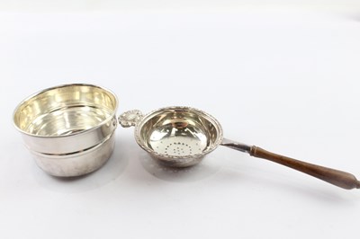 Lot 346 - A .925 STERLING SILVER TEA STRAINER & BOWL