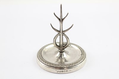 Lot 354 - AN ANTIQUE .925 STERLING SILVER JEWELLERY TREE