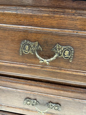 Lot 838 - AN ANTIQUE FRENCH PROVINCIAL OAK CHEST OF DRAWERS
