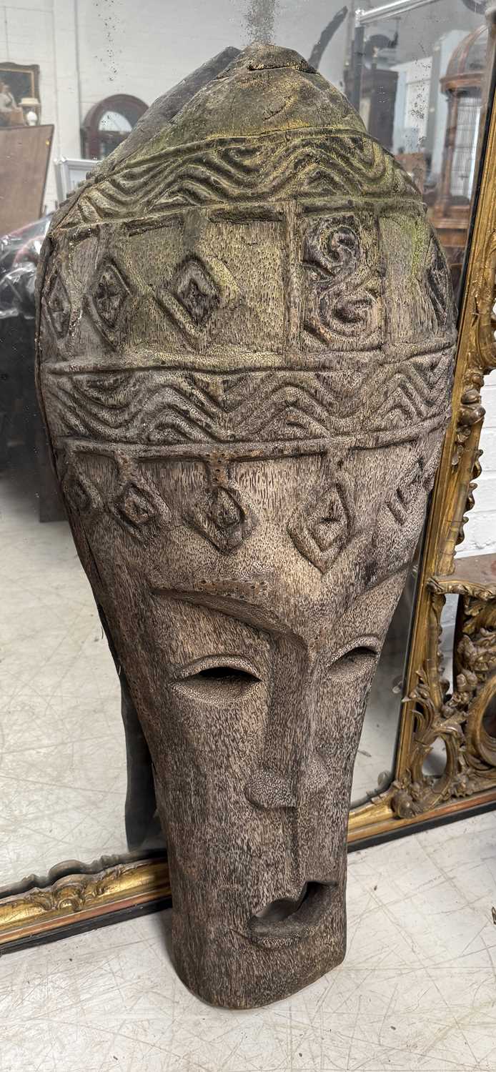 Lot 758 - A LARGE WOODEN TRIBAL OCEANIC MASK