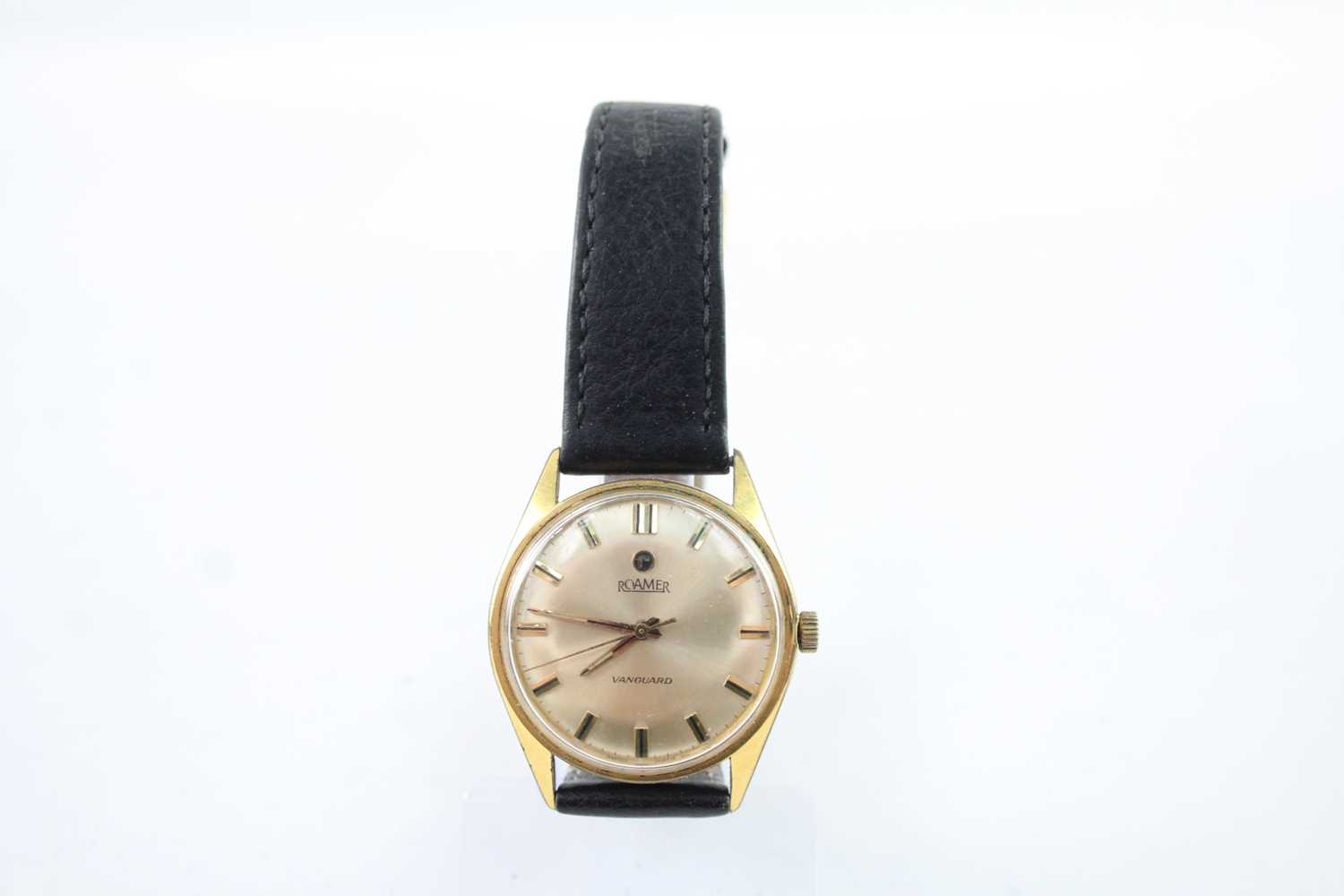 Lot 375 - A ROAMER VANGUARD GOLD TONE WATCH
