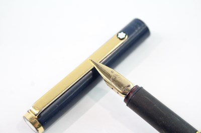 Lot 405 - A MONTBLANC SLIMLINE NAVY CASED FOUNTAIN PEN WITH GOLD PLATE NIB