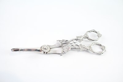 Lot 400 - A PAIR OF VICTORIAN .925 STERLING SILVER ORNATE GRAPE SCISSORS