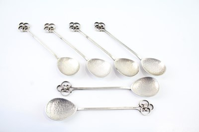 Lot 402 - SIX .925 STERLING SILVER ARTS AND CRAFTS HAMMERED TEASPOONS