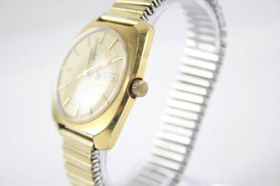 Lot 431 - A MEN'S VINTAGE ROTARY GOLD TONE WATCH