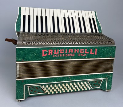 Lot 1254 - AN ANTIQUE CRUCIANELLI ITALIA CASTELFIDARDO ACCORDIAN