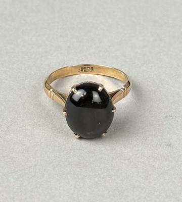 Lot 411 - A 14CT GOLD STAR DIOPSIDE RING