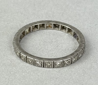 Lot 420A - A PLATINUM DIAMOND ETERNITY RING