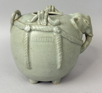 Lot 236 - A CHINESE GLAZED CERAMIC ELEPHANT HEAD VASE