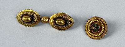 Lot 416 - A 9CT GOLD BROOCH ALONG WITH A SIMILAR BROOCH