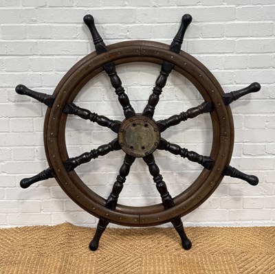 Lot 1022 - AN ANTIQUE CAPTAIN'S SHIP WHEEL